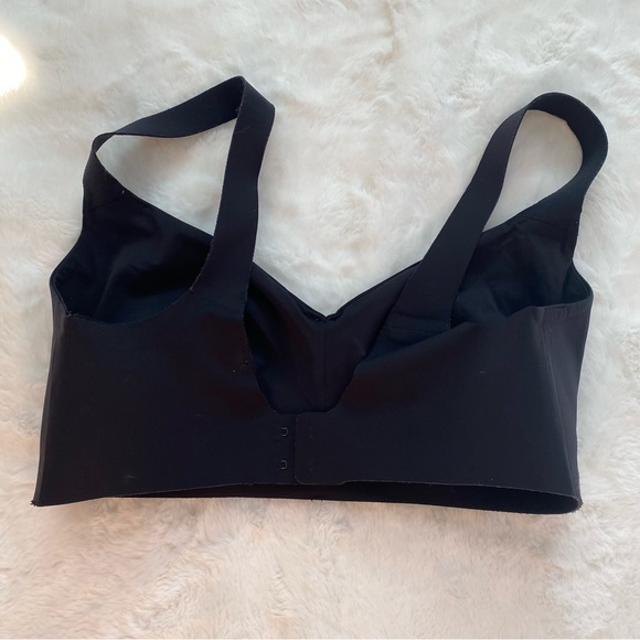 Lululemon 32DD Like Nothing Bra in Black - Picture 7 of 11